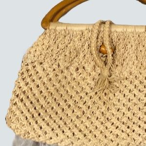 Vintage Macramé and wood medium Sz bag